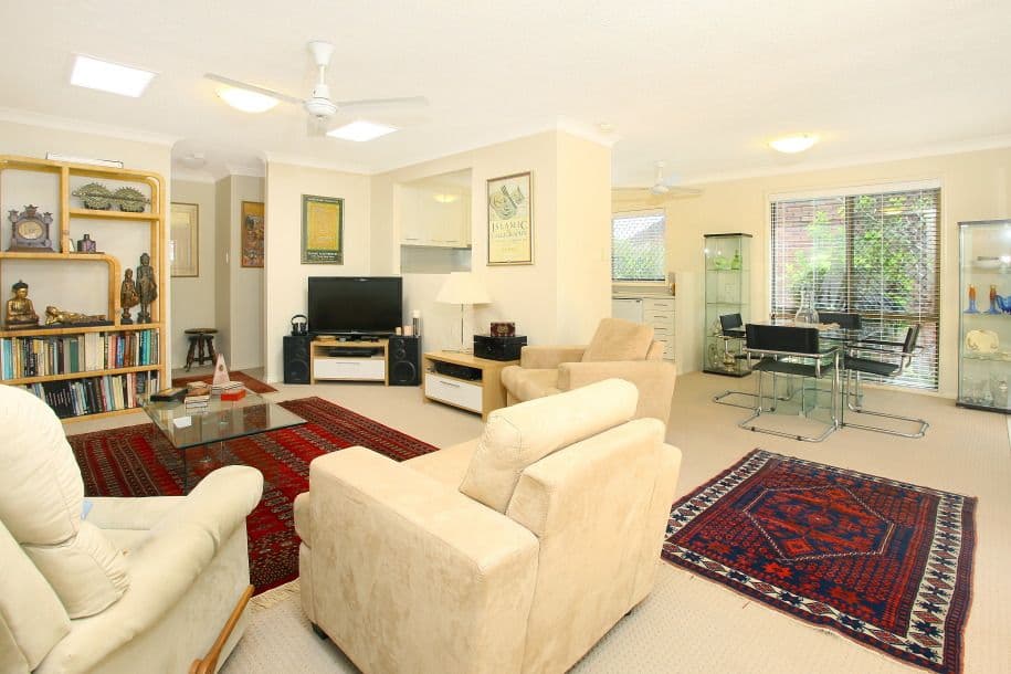 1 /172 Barrier Reef Drive, MERMAID WATERS QLD 4218, Mermaid Waters - Thumbnail 5