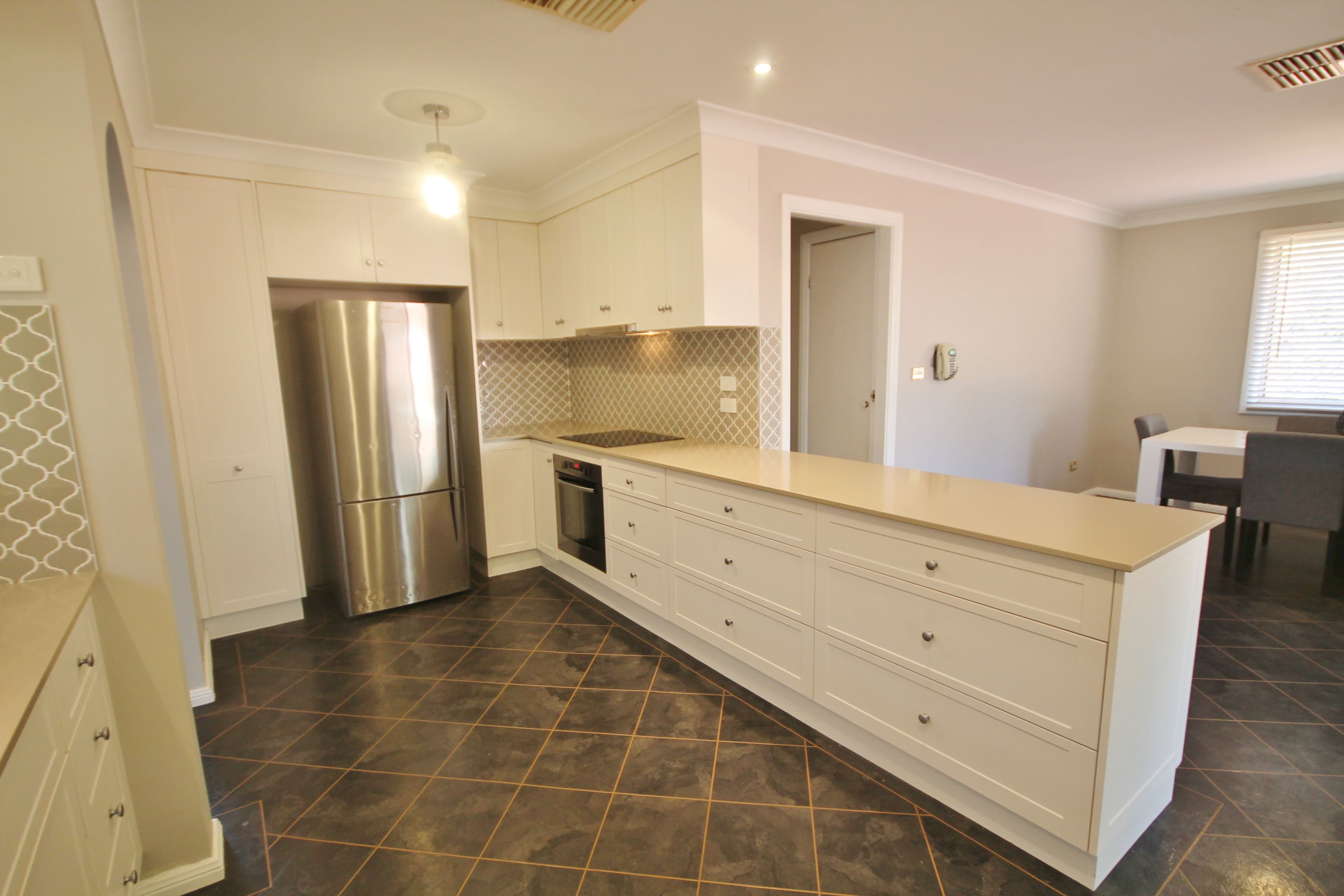 77 Binalong Street, Young - Thumbnail 5