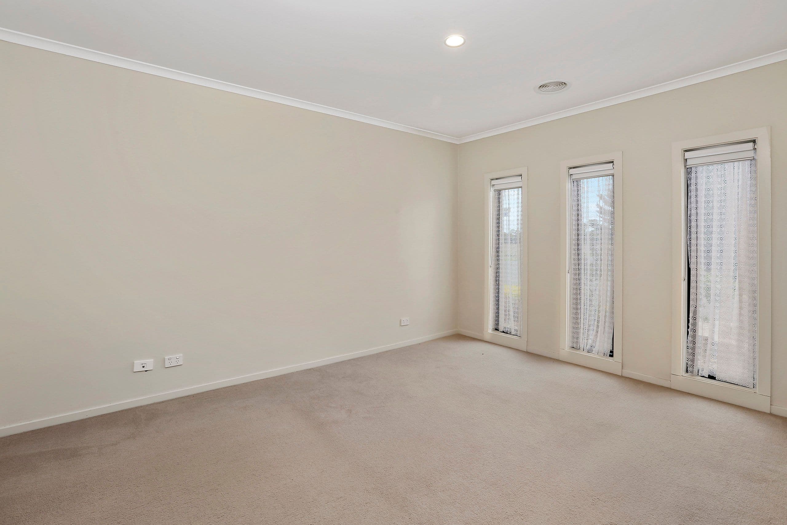 165 Buckingham Street, Lara VIC 3212, Lara - Thumbnail 2