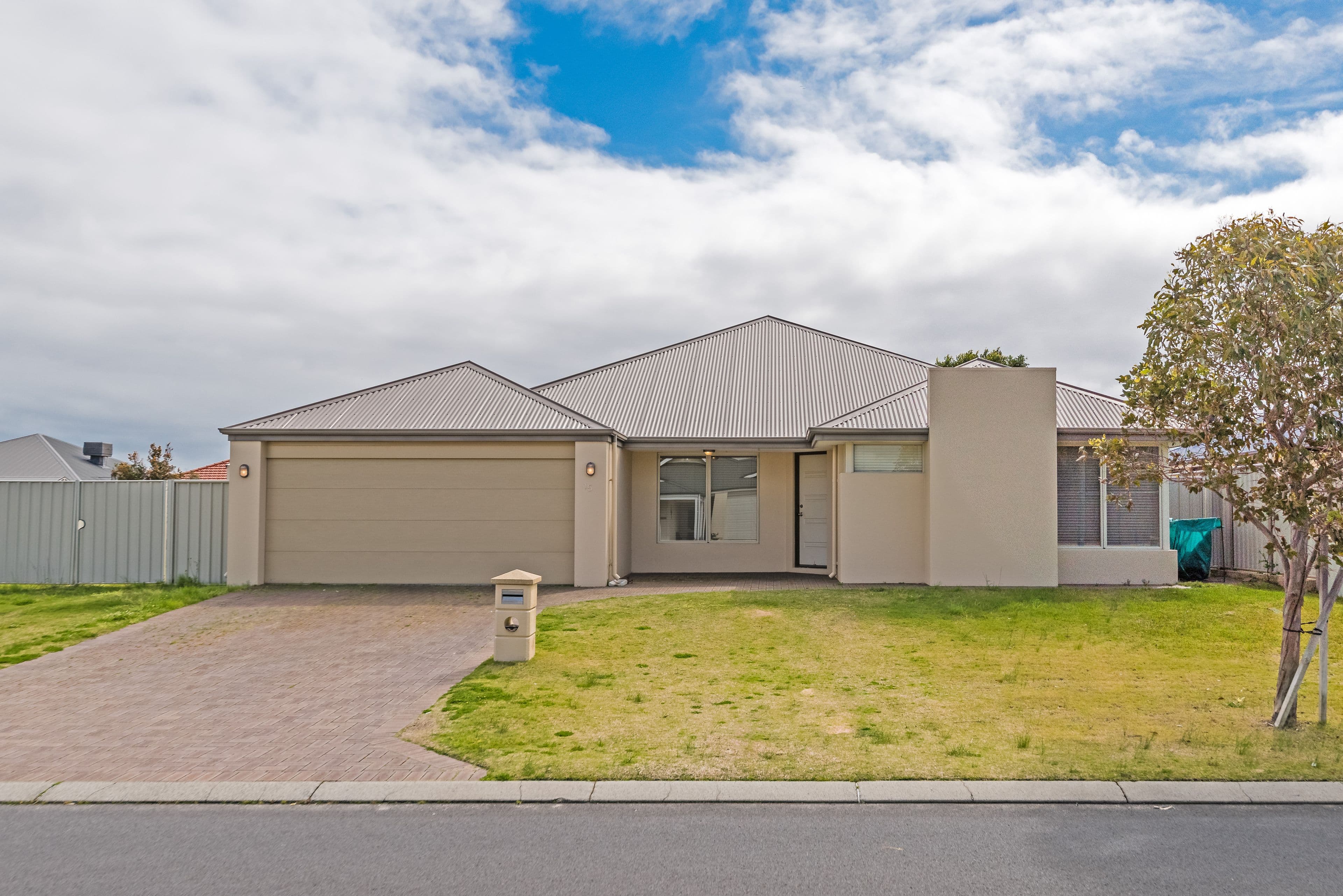 15 Zircon Way, Australind WA 6233, Australind - Image 1