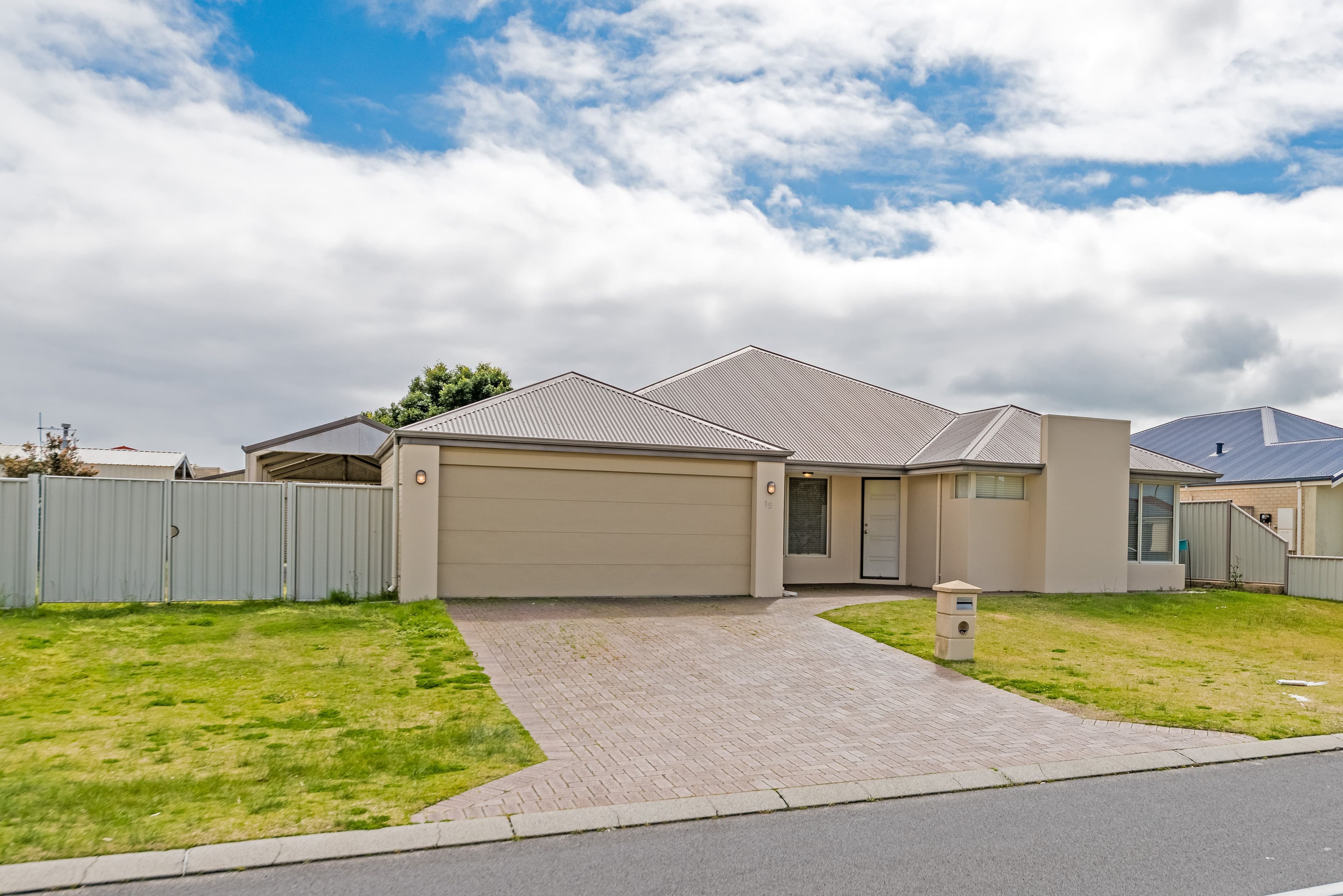 15 Zircon Way, Australind WA 6233, Australind - Thumbnail 2