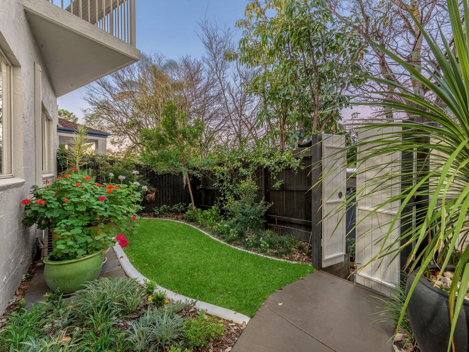 262 Cavendish Road, Coorparoo QLD 4151, Coorparoo - Thumbnail 2