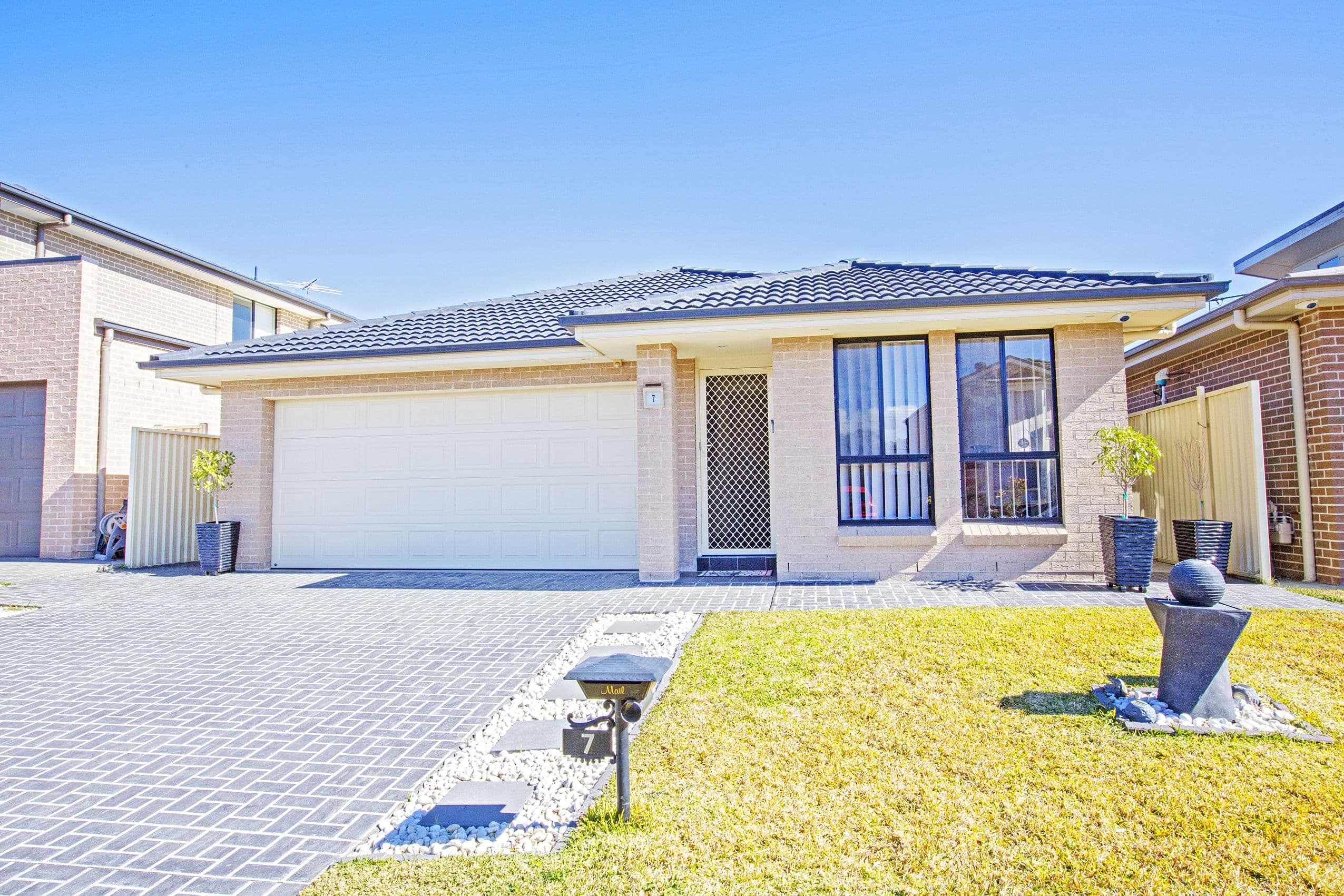 7 Sawtell Close, Hoxton Park - Image 1