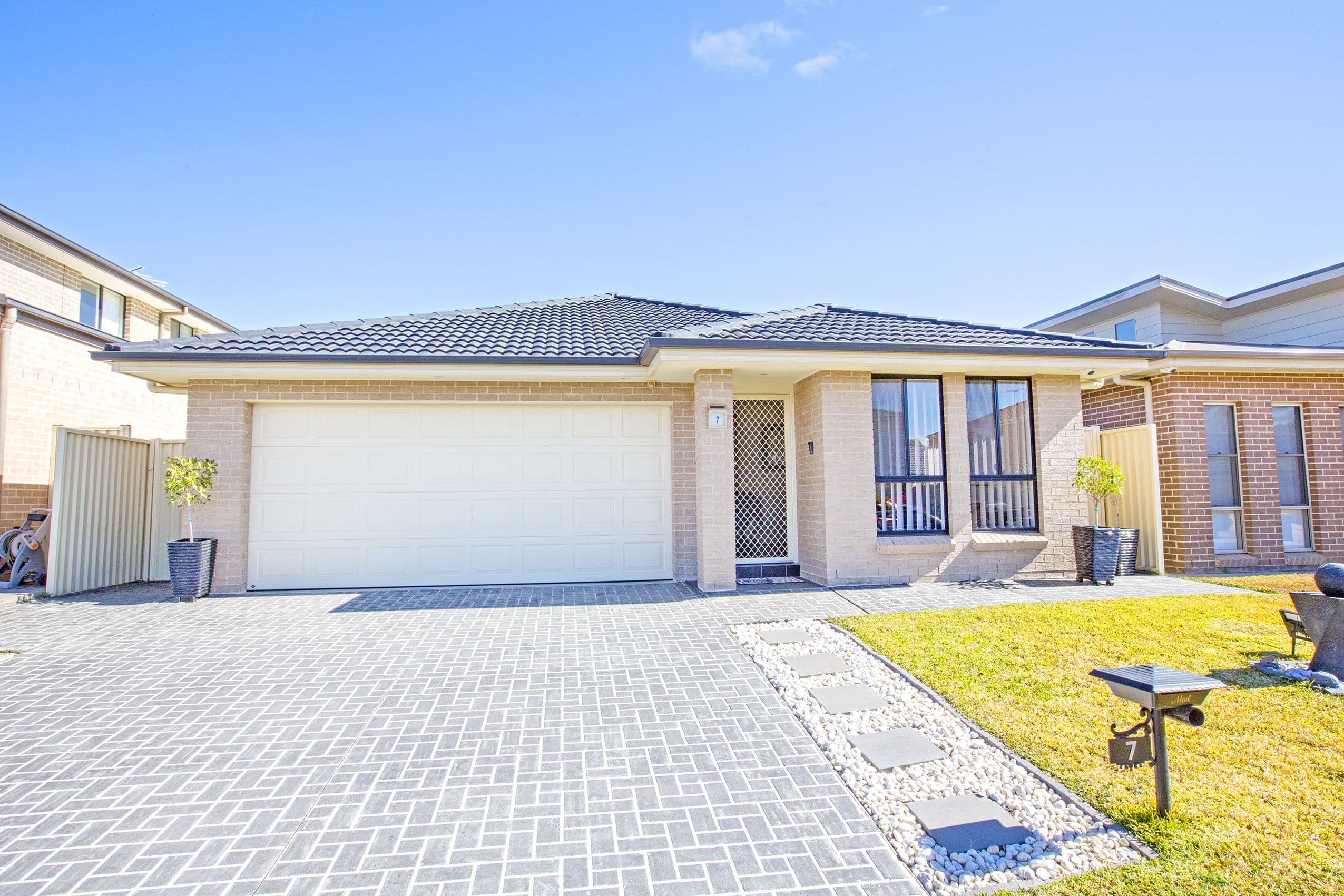 7 Sawtell Close, Hoxton Park - Thumbnail 2