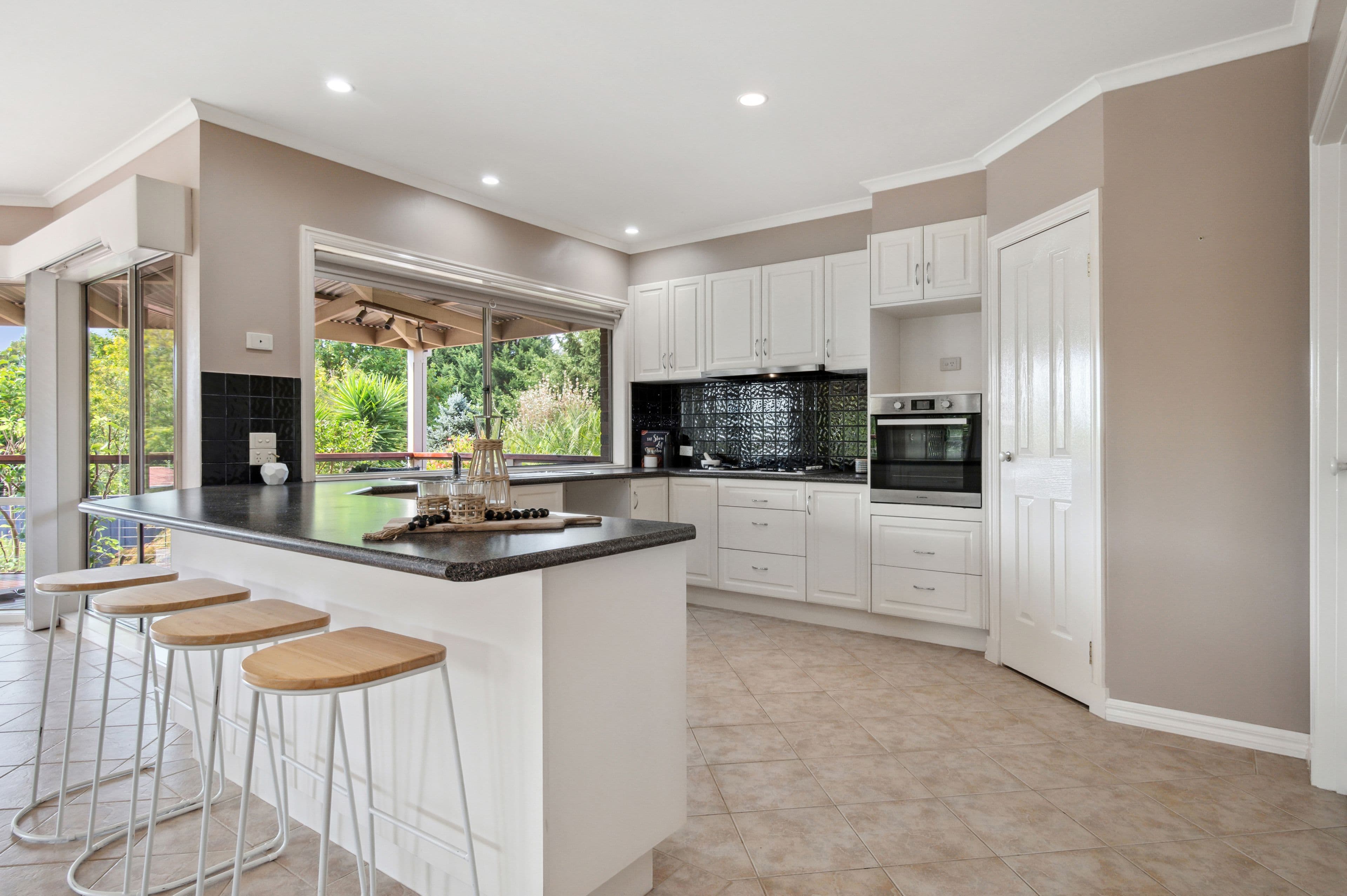 8 Lauren Court, Lilydale VIC 3140, Lilydale - Thumbnail 3
