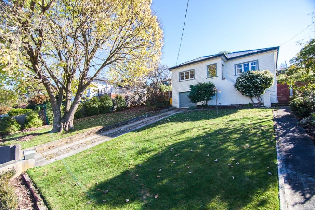 8 Veulalee Avenue, TREVALLYN TAS 7250, Trevallyn - Thumbnail 2