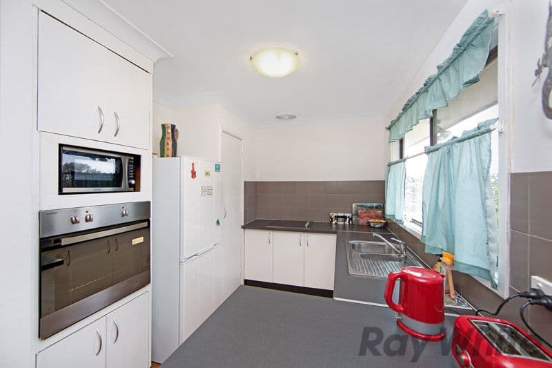 27 Huene Avenue, BUDGEWOI NSW 2262, Budgewoi - Thumbnail 2