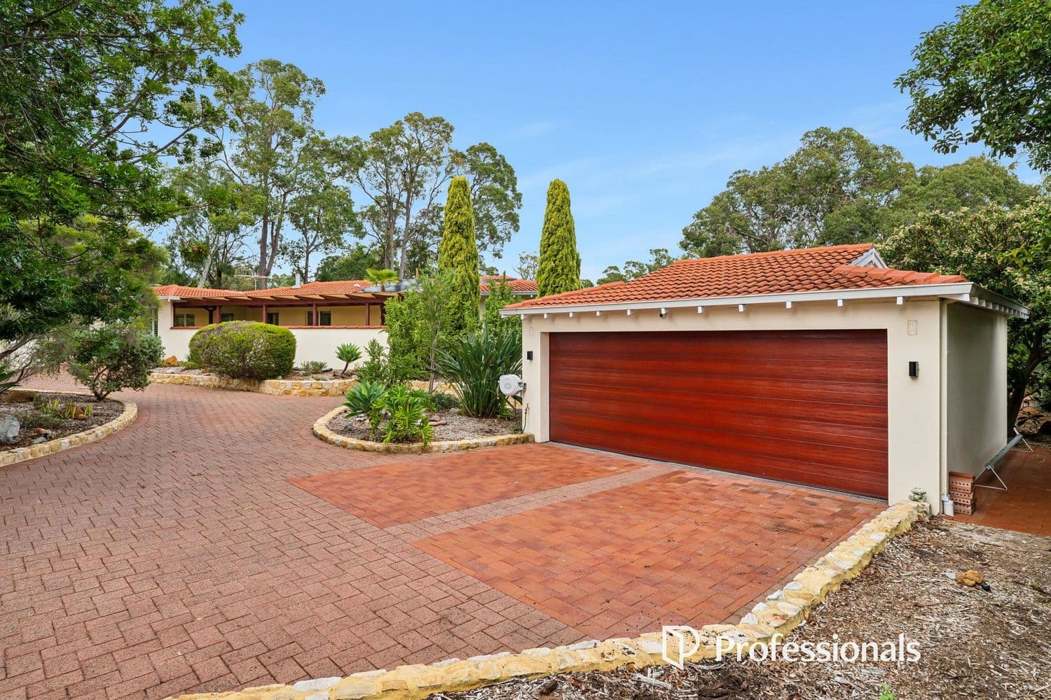 19 Standing Road, Lesmurdie WA 6076, Lesmurdie - Image 1
