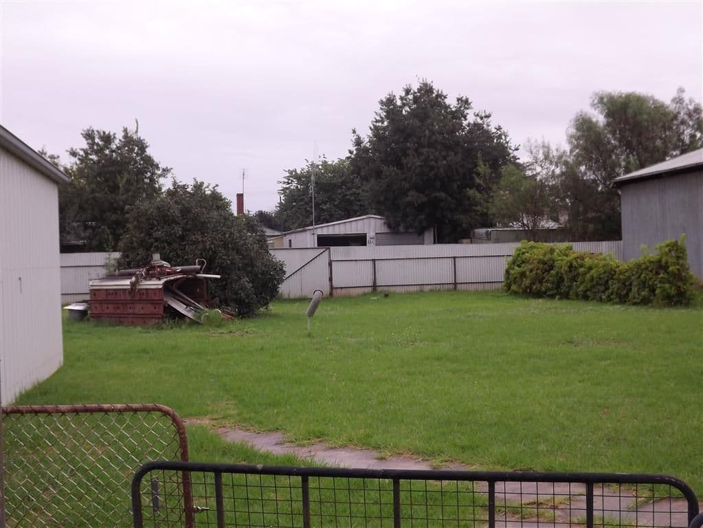 6 Gladstone Street, PARKES NSW 2870, Parkes - Thumbnail 2