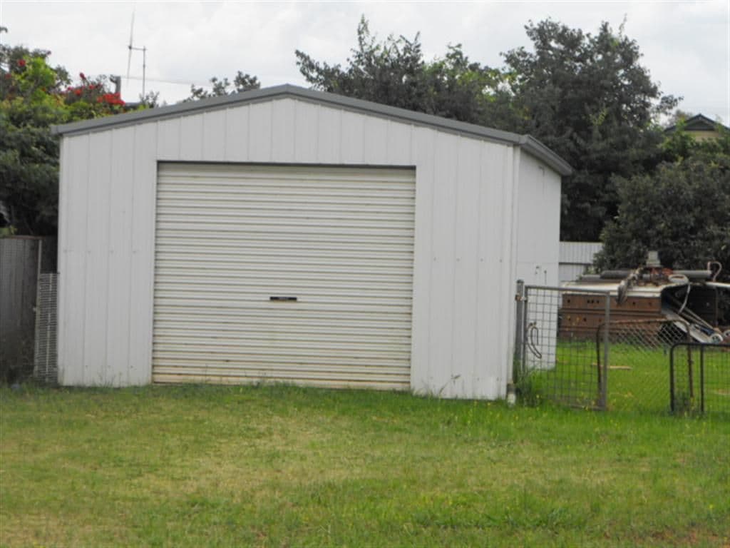 6 Gladstone Street, PARKES NSW 2870, Parkes - Thumbnail 3