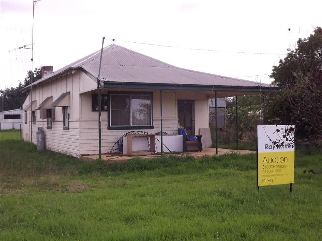 6 Gladstone Street, PARKES NSW 2870, Parkes - Thumbnail 4
