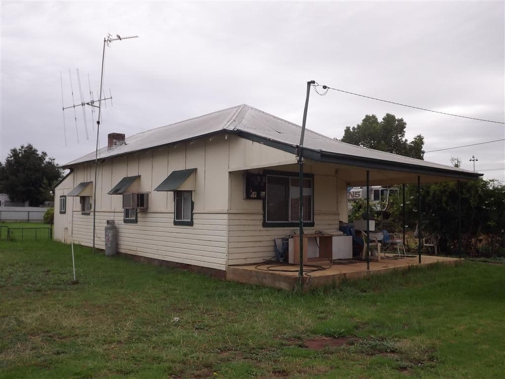 6 Gladstone Street, PARKES NSW 2870, Parkes - Thumbnail 6