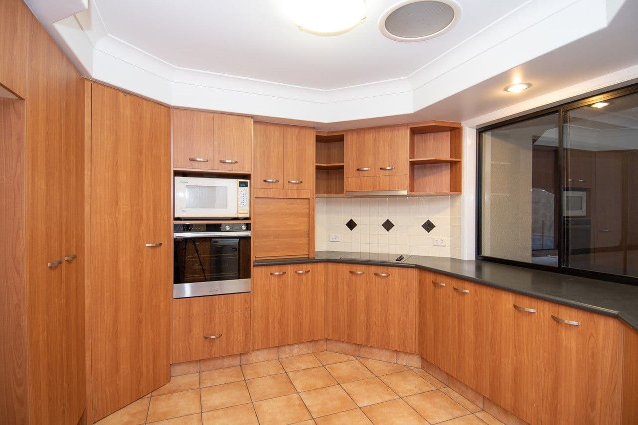 65 Arun Drive, Arundel QLD 4214, Arundel - Thumbnail 7