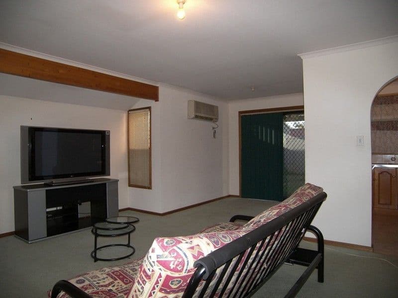 99 Henderson Drive, POORAKA SA 5095, Pooraka - Thumbnail 3