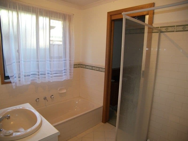 99 Henderson Drive, POORAKA SA 5095, Pooraka - Thumbnail 5