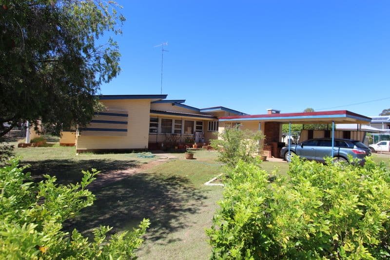 20 Deverell Street, CHARLEVILLE QLD 4470, Charleville - Image 1