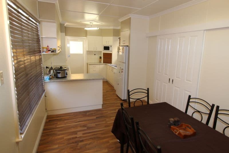 20 Deverell Street, CHARLEVILLE QLD 4470, Charleville - Thumbnail 6