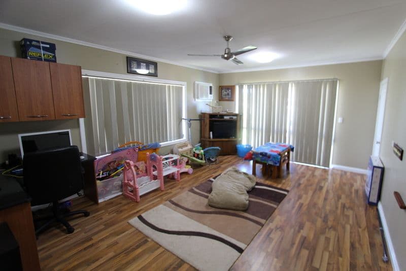 20 Deverell Street, CHARLEVILLE QLD 4470, Charleville - Thumbnail 7