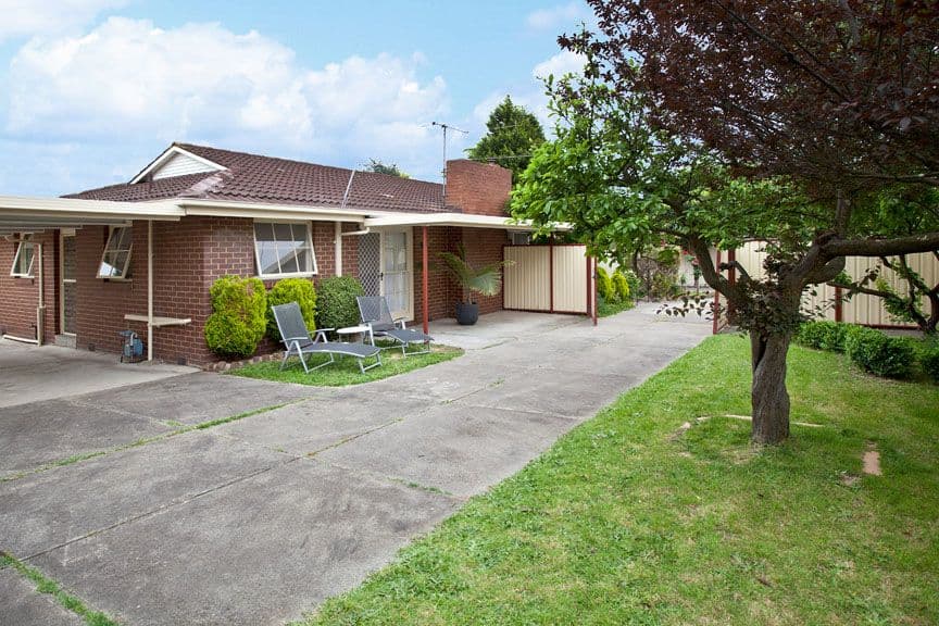 40 Darnley Grove, WHEELERS HILL VIC 3150, Wheelers Hill - Thumbnail 2