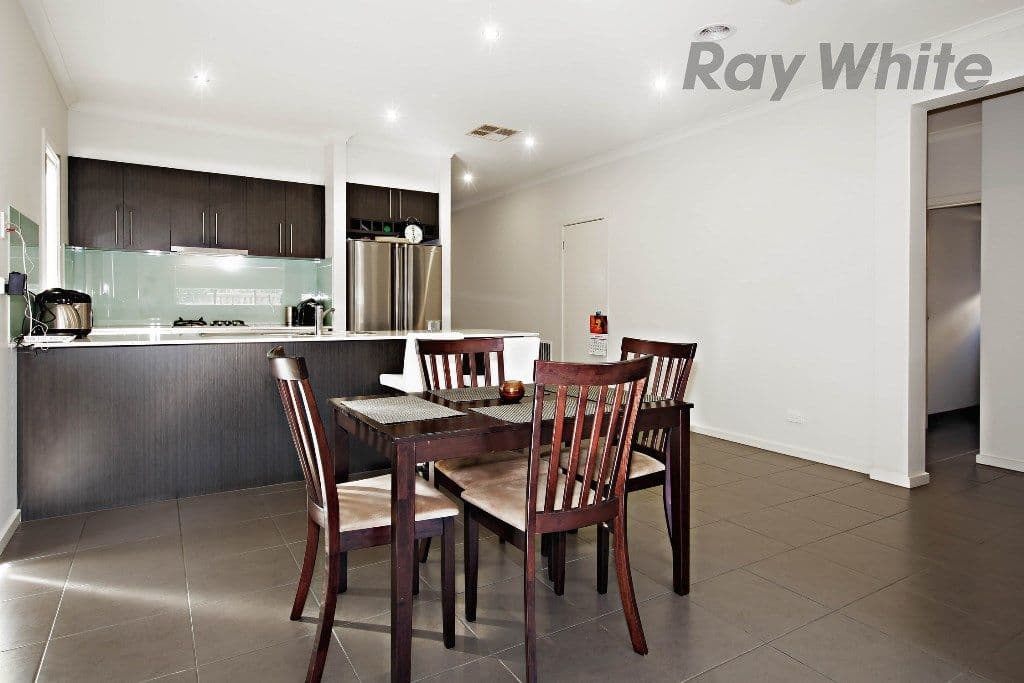 5 GIDDINGS STREET, Millicent SA 5280, Millicent - Thumbnail 2