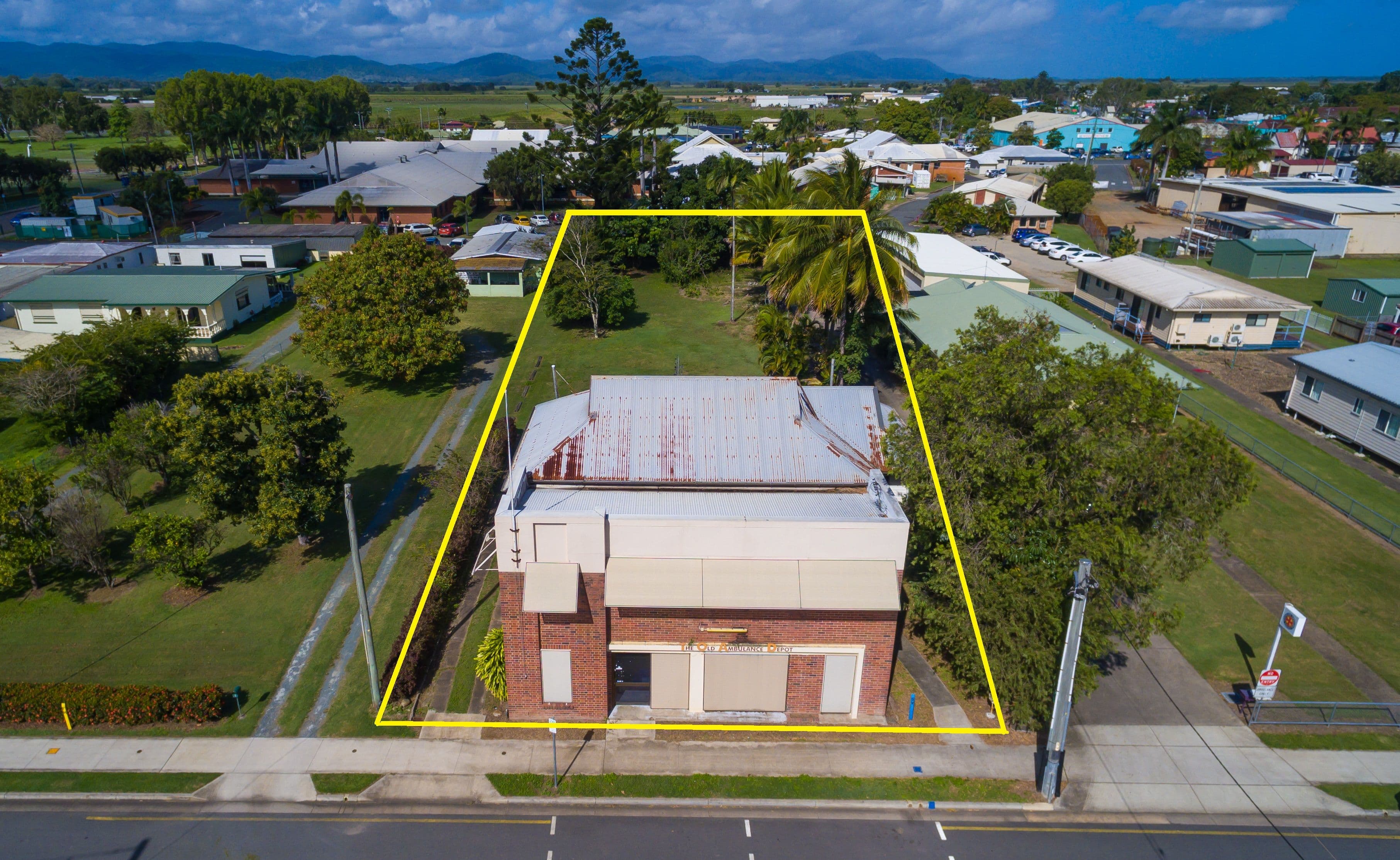 9 Chapman Street, Proserpine QLD 4800, Proserpine - Image 1