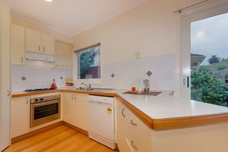 32 Hobart Road, MURRUMBEENA VIC 3163, Murrumbeena - Thumbnail 4