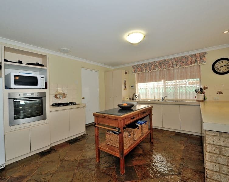 12 Bolsabay Drive, WAIKIKI WA 6169, Waikiki - Thumbnail 4