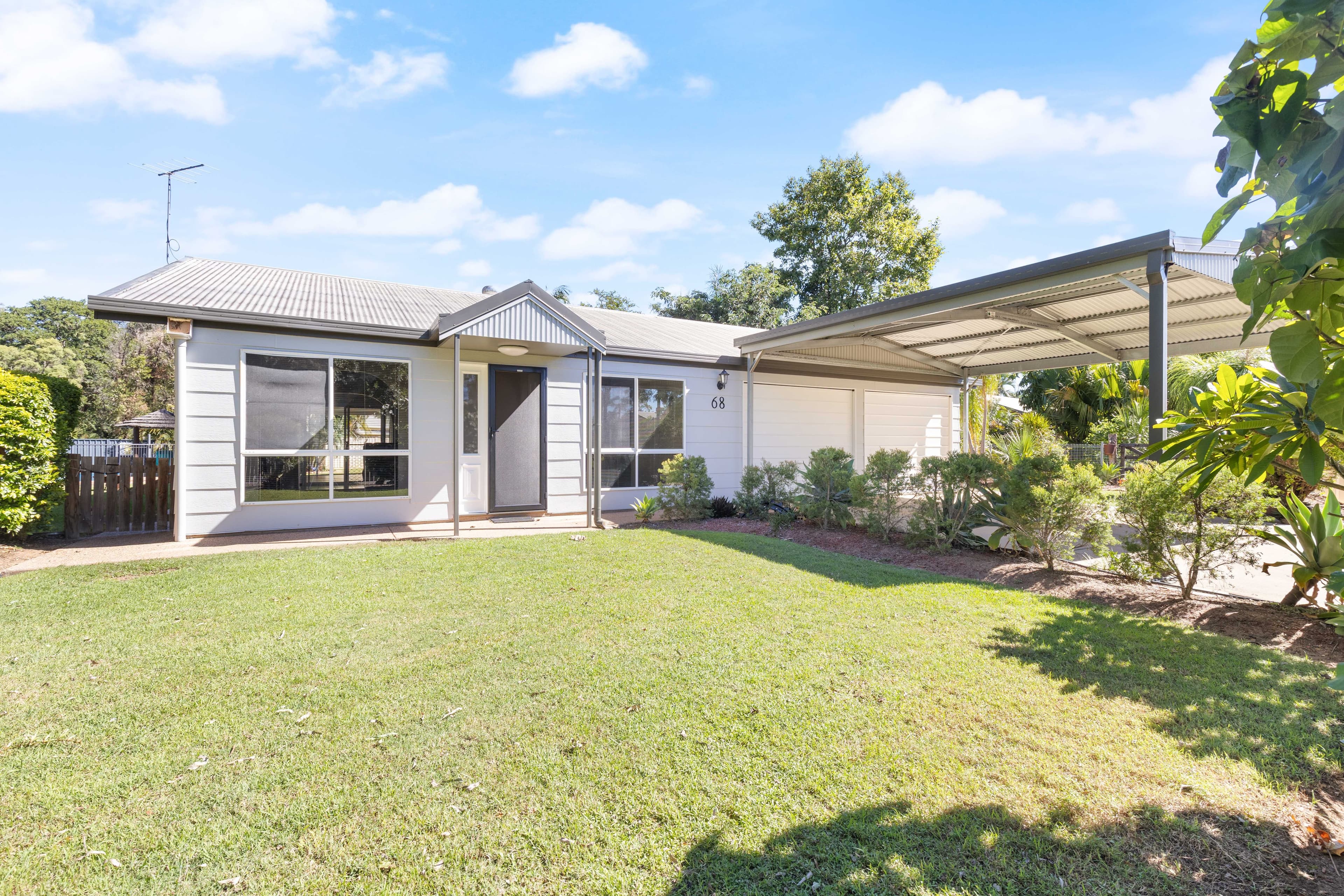 68 Campbell Street, Emerald QLD 4720, Emerald - Thumbnail 3