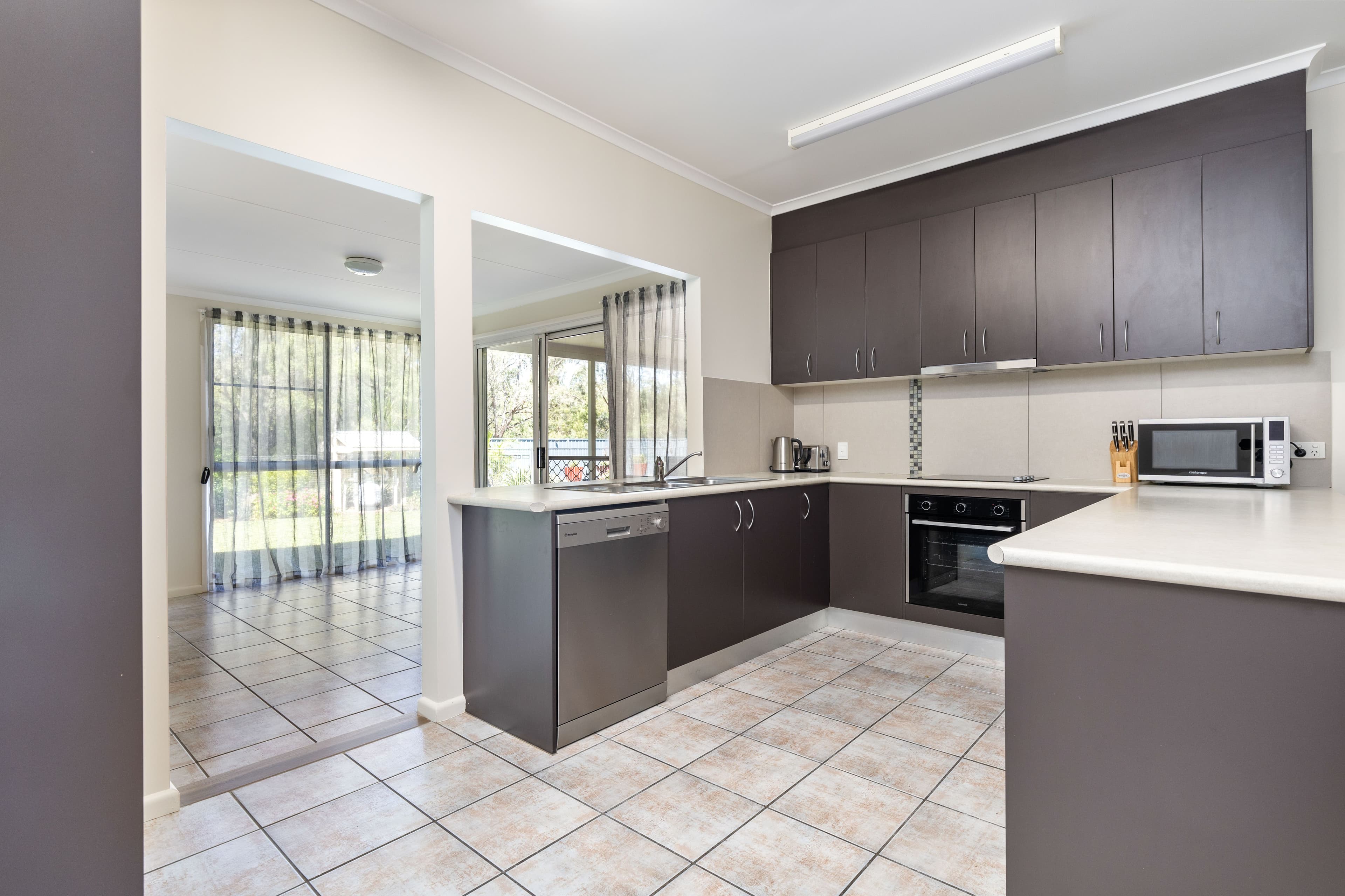 68 Campbell Street, Emerald QLD 4720, Emerald - Thumbnail 8