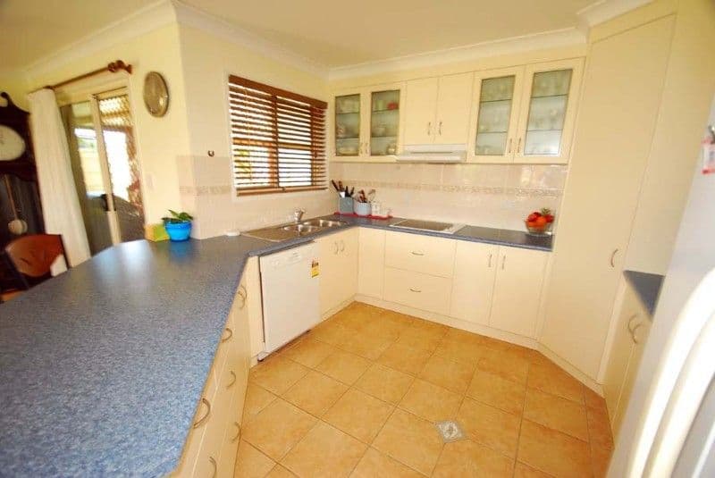 12 Sunlander Close, YEPPOON QLD 4703, Yeppoon - Thumbnail 2