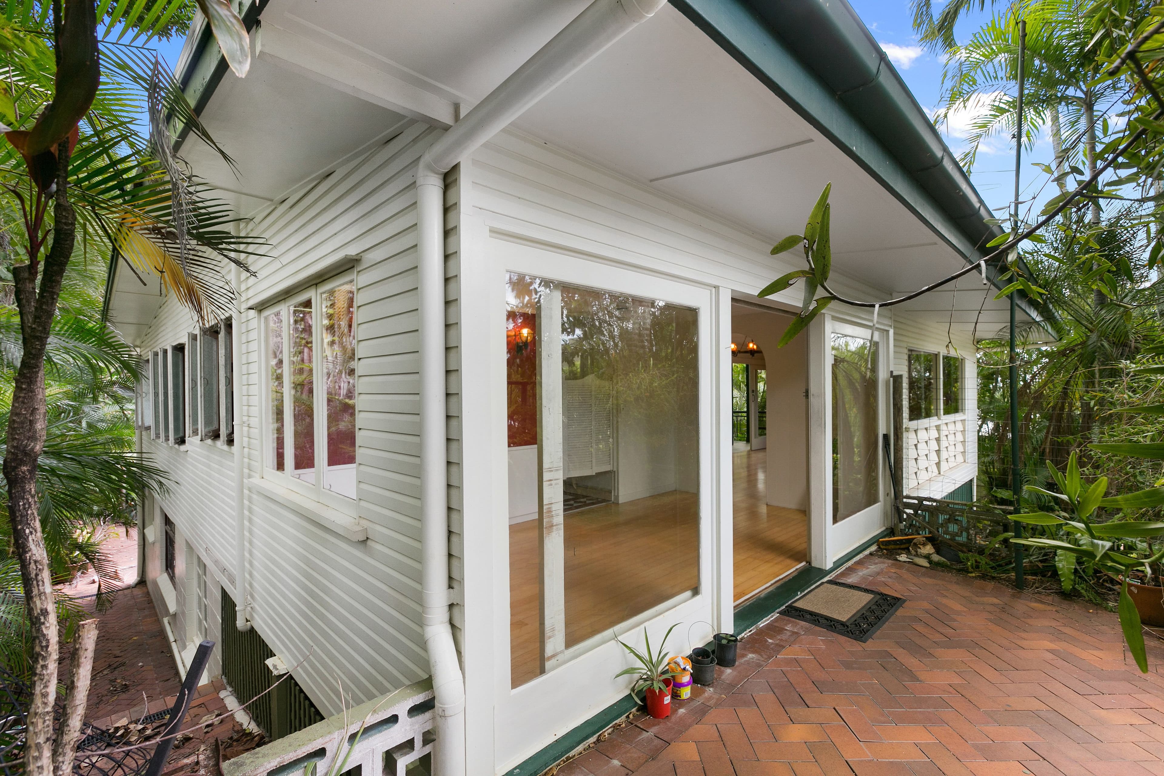 33 Moore Street, Trinity Beach QLD 4879, Trinity Beach - Thumbnail 2