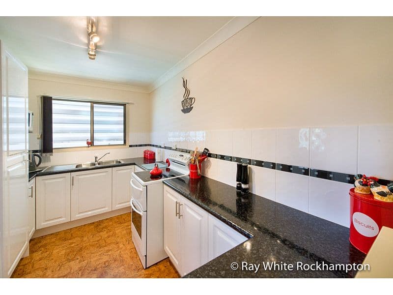 26 Macnevin Street, Norman Gardens QLD 4701, Norman Gardens - Thumbnail 3