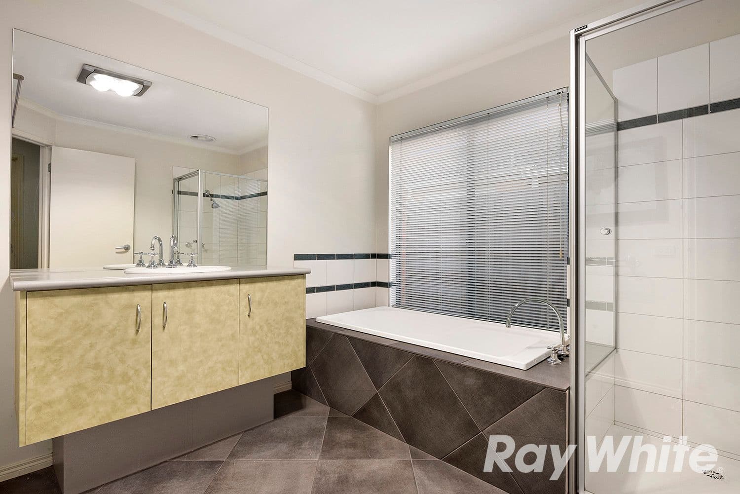 5 Hanlon Close, Mordialloc VIC 3195, Mordialloc - Thumbnail 5