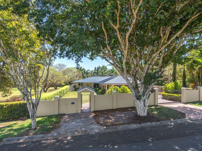 2051 Roghan Road, Bridgeman Downs QLD 4035, Bridgeman Downs - Thumbnail 3