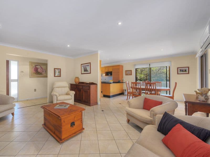 2051 Roghan Road, Bridgeman Downs QLD 4035, Bridgeman Downs - Thumbnail 4