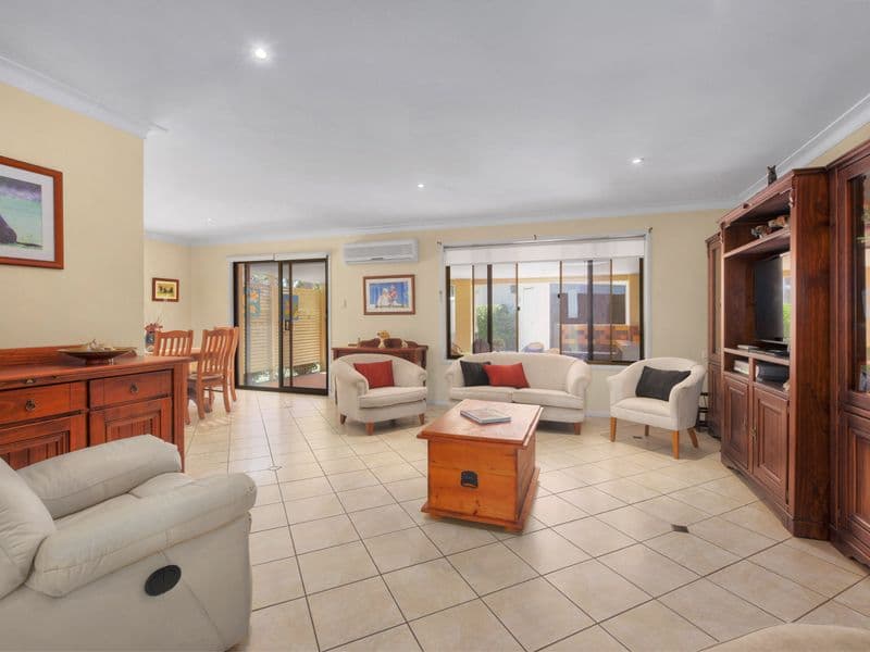 2051 Roghan Road, Bridgeman Downs QLD 4035, Bridgeman Downs - Thumbnail 5