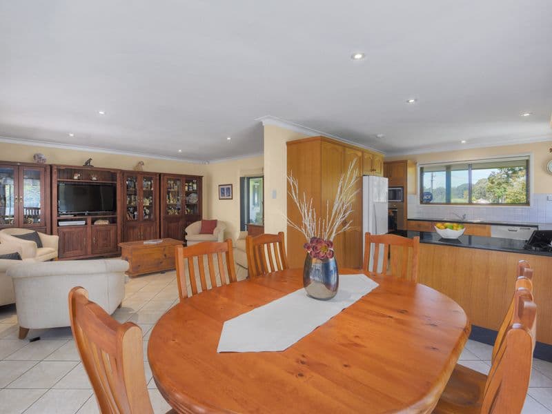 2051 Roghan Road, Bridgeman Downs QLD 4035, Bridgeman Downs - Thumbnail 6