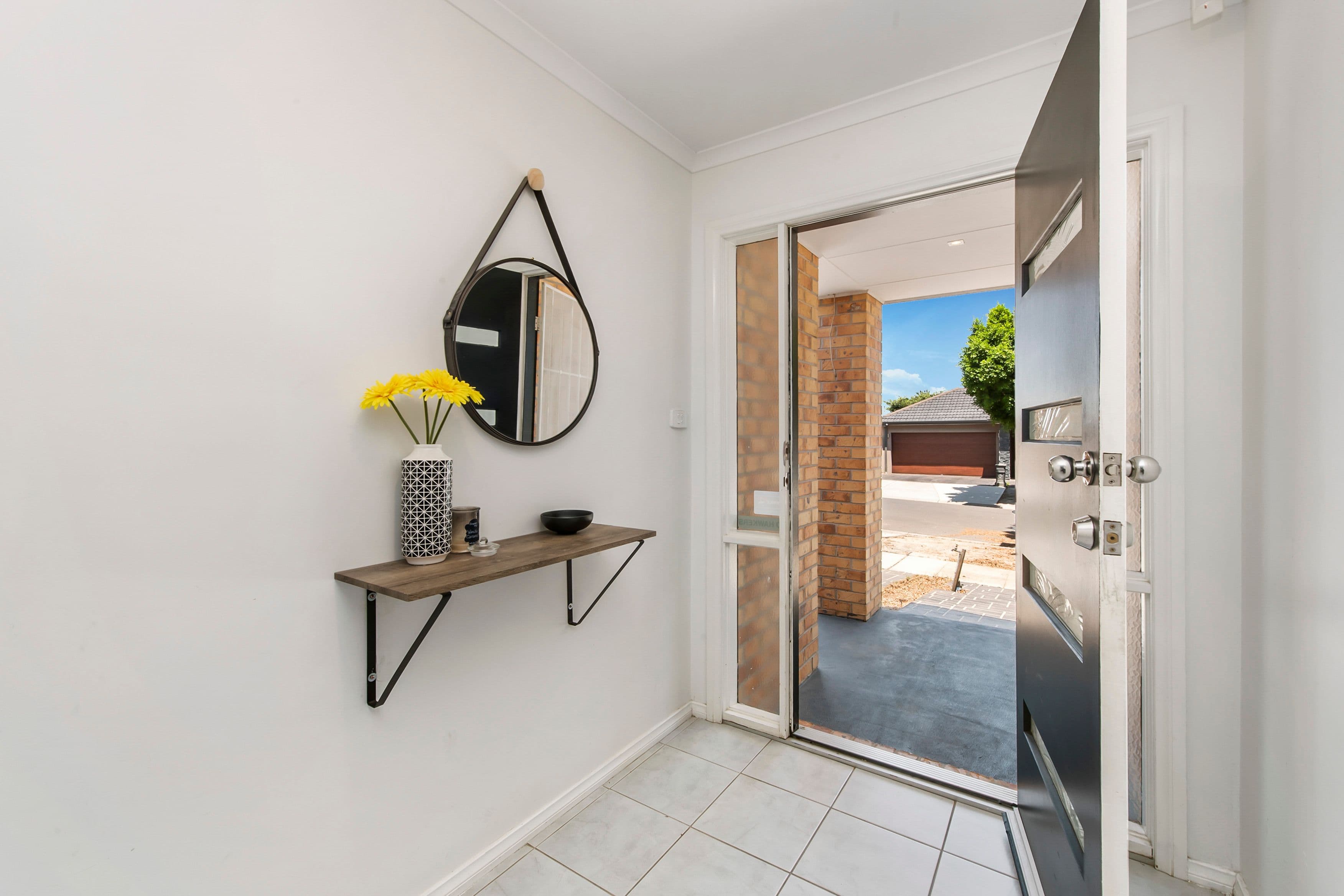 6 Durrol Way, Caroline Springs VIC 3023, Caroline Springs - Thumbnail 2