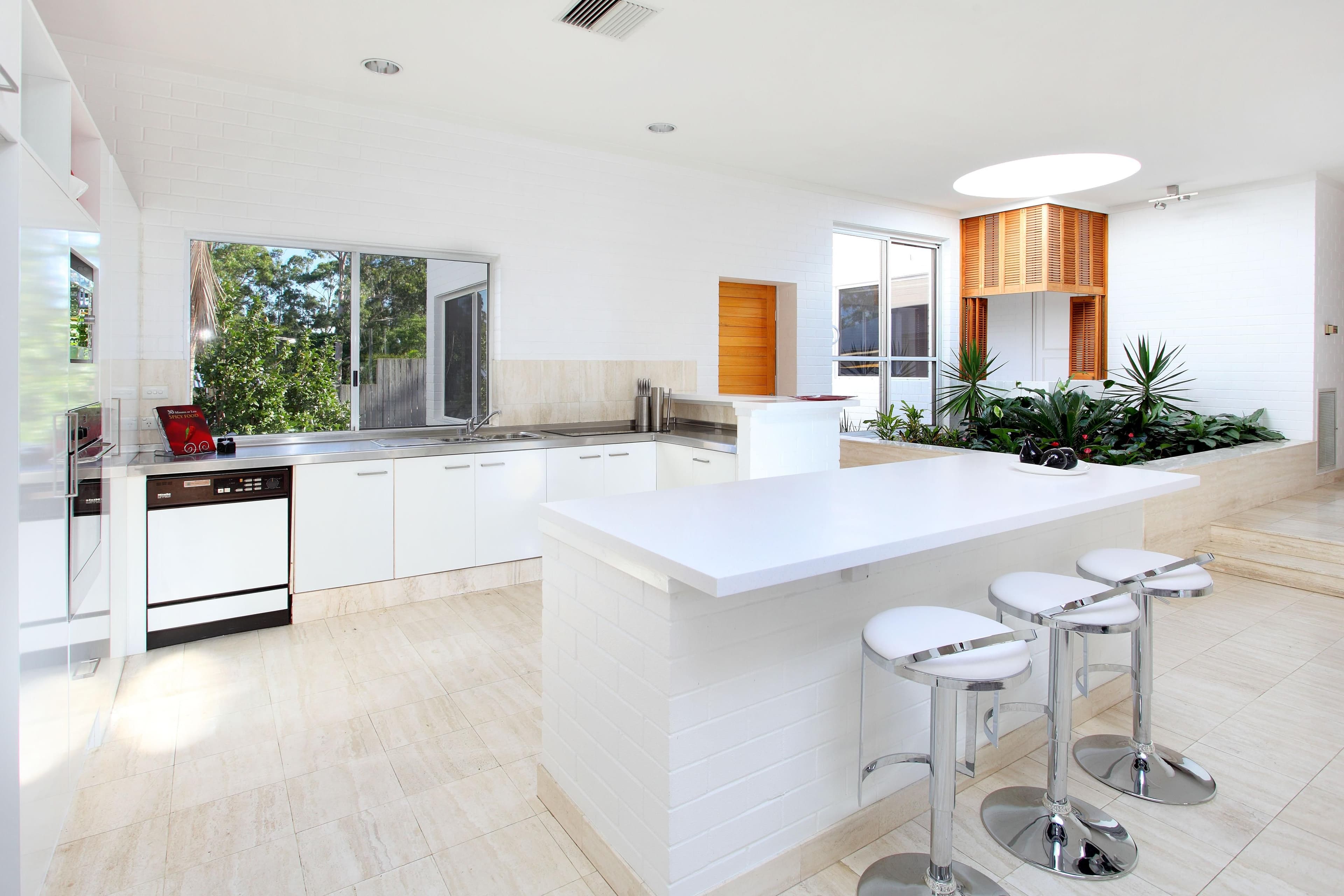 58 Marmindie Street, CHAPEL HILL QLD 4069, Chapel Hill - Thumbnail 4