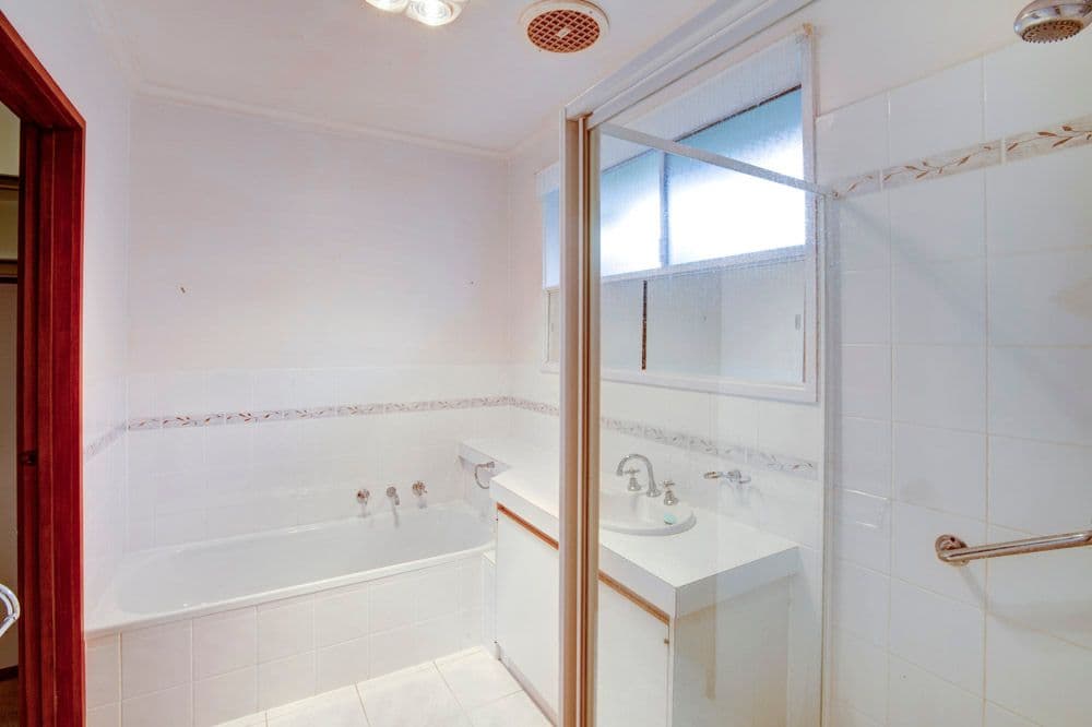13 Everest Drive, CHELTENHAM VIC 3192, Cheltenham - Thumbnail 8