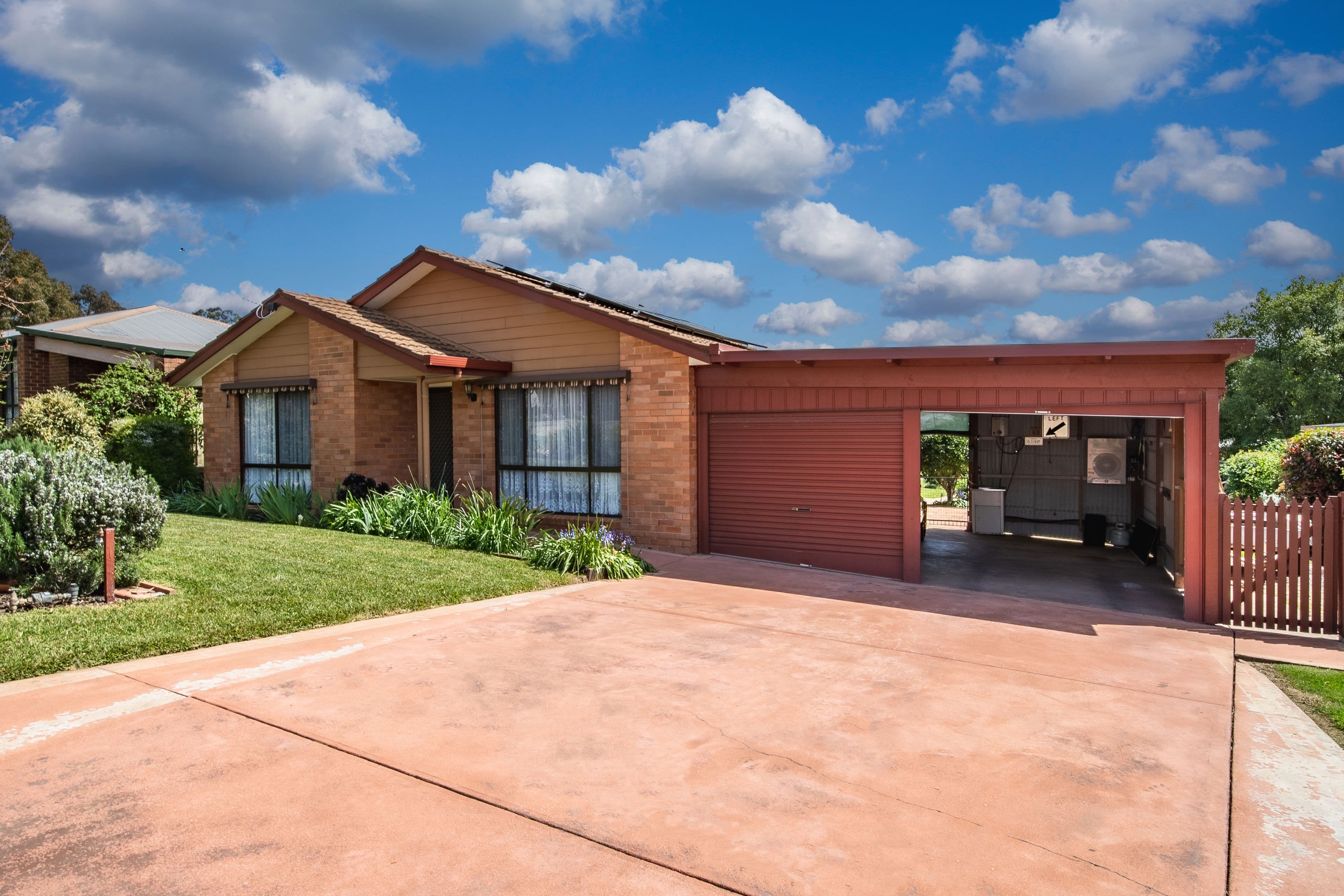 20 Howell Crescent, Kangaroo Flat VIC 3555, Kangaroo Flat - Thumbnail 2
