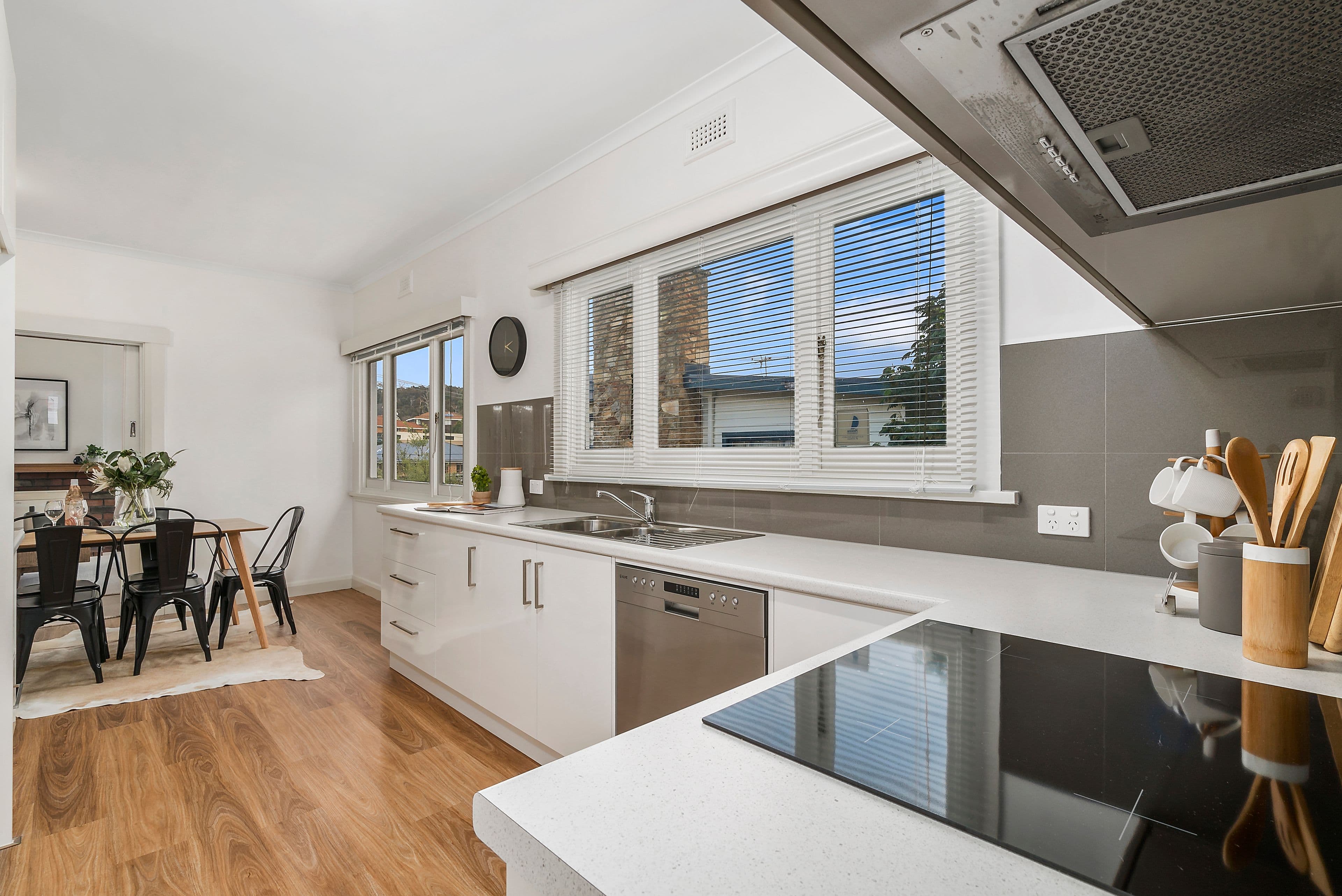 83 Gordons Hill Road, Lindisfarne TAS 7015, Lindisfarne - Thumbnail 5