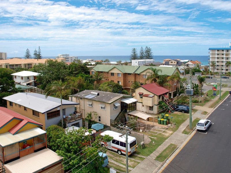 9 Eighth Avenue, PALM BEACH QLD 4221, Palm Beach - Thumbnail 8