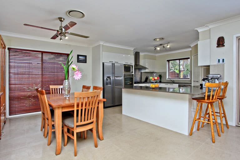 6 Davies Court, Baulkham Hills NSW 2153, Baulkham Hills - Thumbnail 2