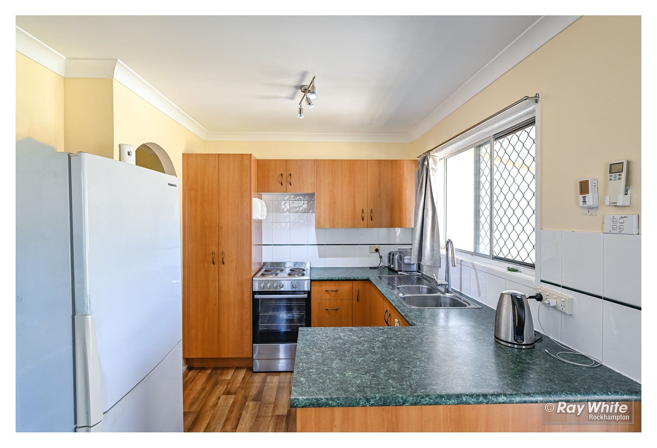 4 Sunrise Crescent, Gracemere QLD 4702, Gracemere - Thumbnail 4