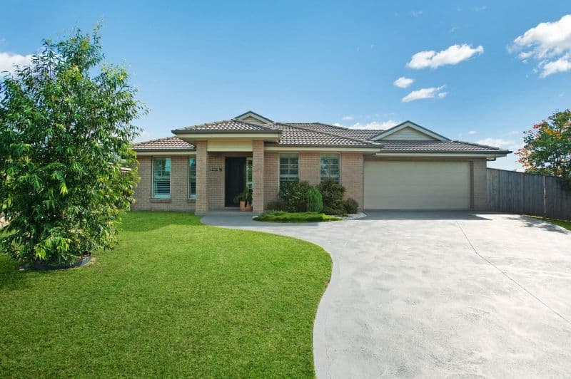 31 Redgum Circuit, ABERGLASSLYN NSW 2320, Aberglasslyn - Image 1