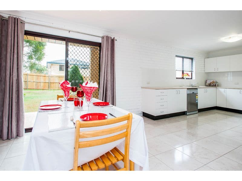 24 Brochet Street, MANSFIELD QLD 4122, Mansfield - Thumbnail 3