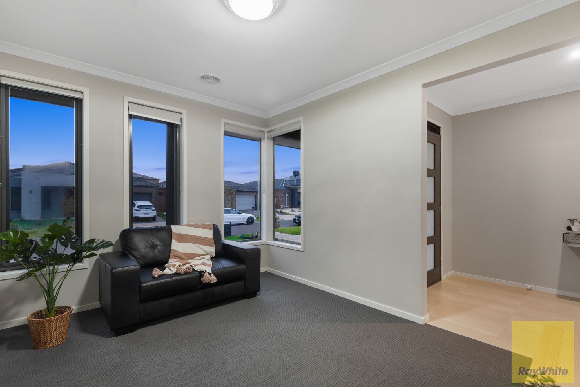 22 Playfield Drive, Truganina VIC 3029, Truganina - Thumbnail 3