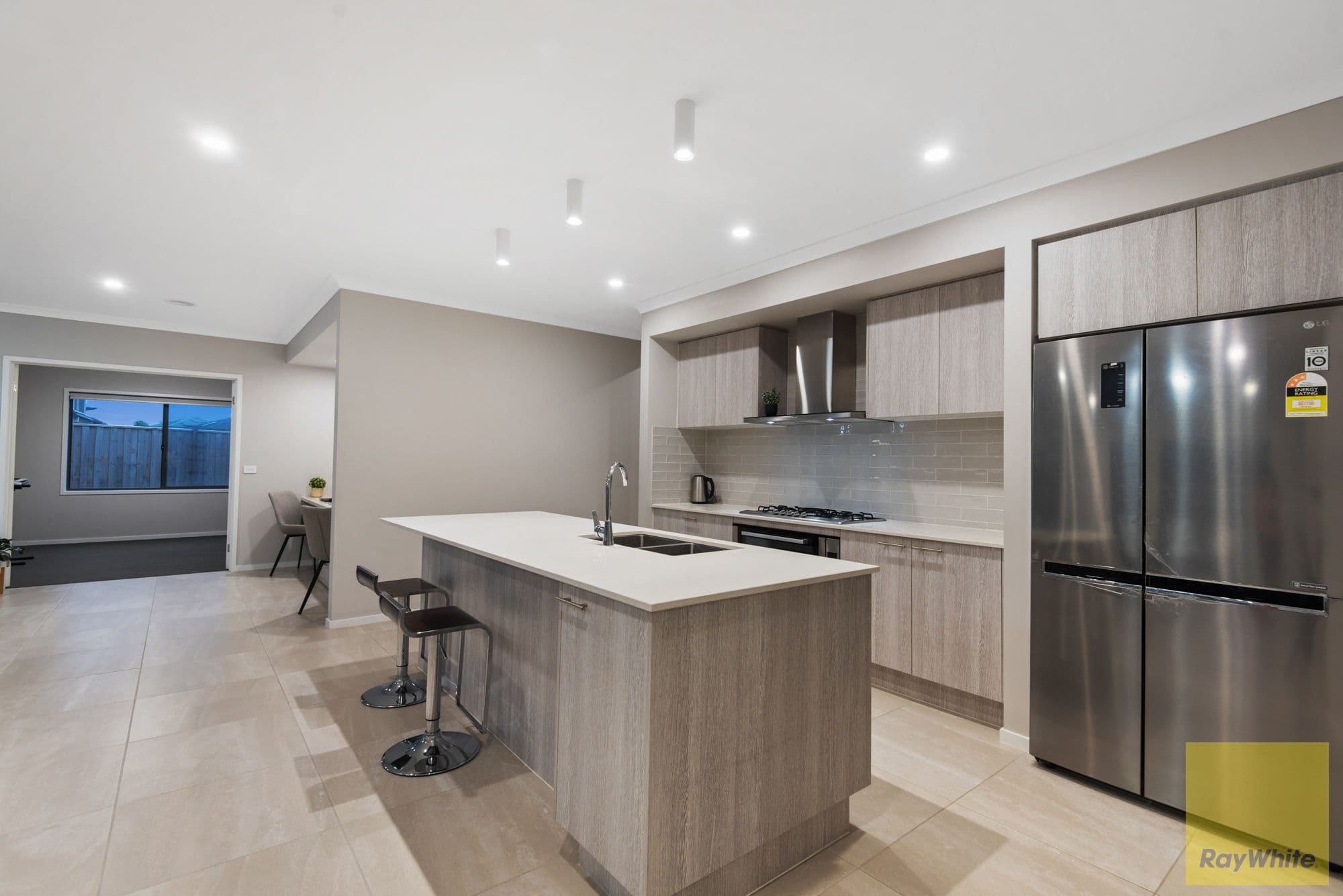 22 Playfield Drive, Truganina VIC 3029, Truganina - Thumbnail 4