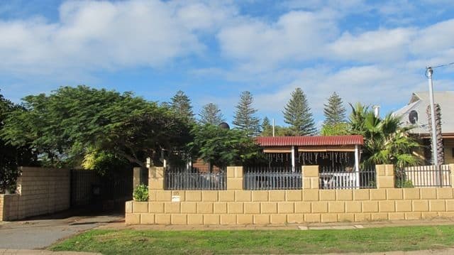 135 Gregory Street, BEACHLANDS WA 6530, Beachlands - Thumbnail 3